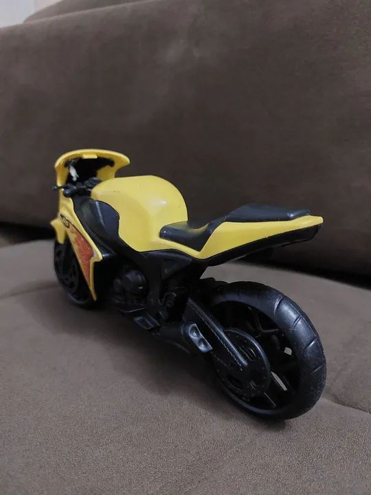 Moto Super Esportiva de Brinquedo + helicóptero Infantil - Foto 3