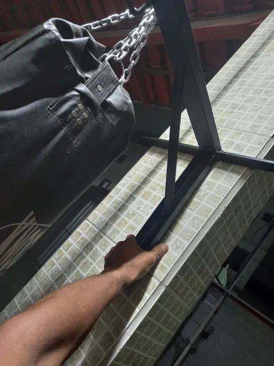 Suporte de Ferro para saco de pancada  - Foto 5