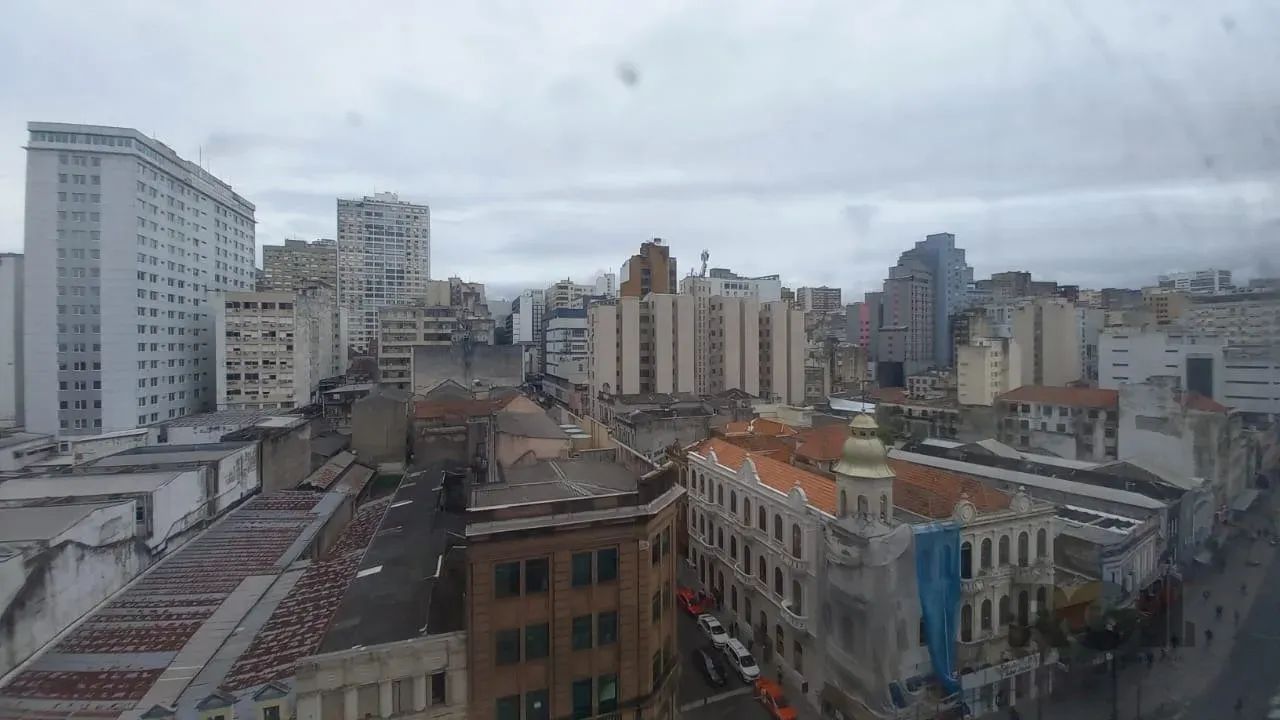 Coliseu vende sala com ótima localização, em andar alto, piso porcelanato, banheiro, esper - Foto 6