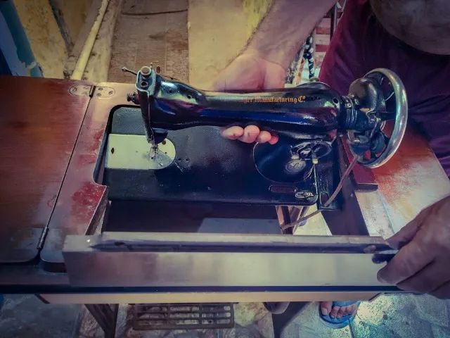 Máquina Singer  - Foto 5