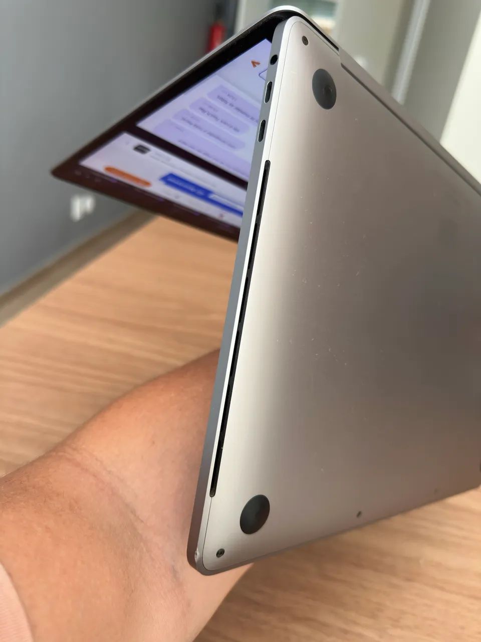 MacBook Pro 13インチ 2020 i5-16GB-512GB(301 MacBook Pro (13 polegadas, 2020, quatro portas Thunderbolt 3