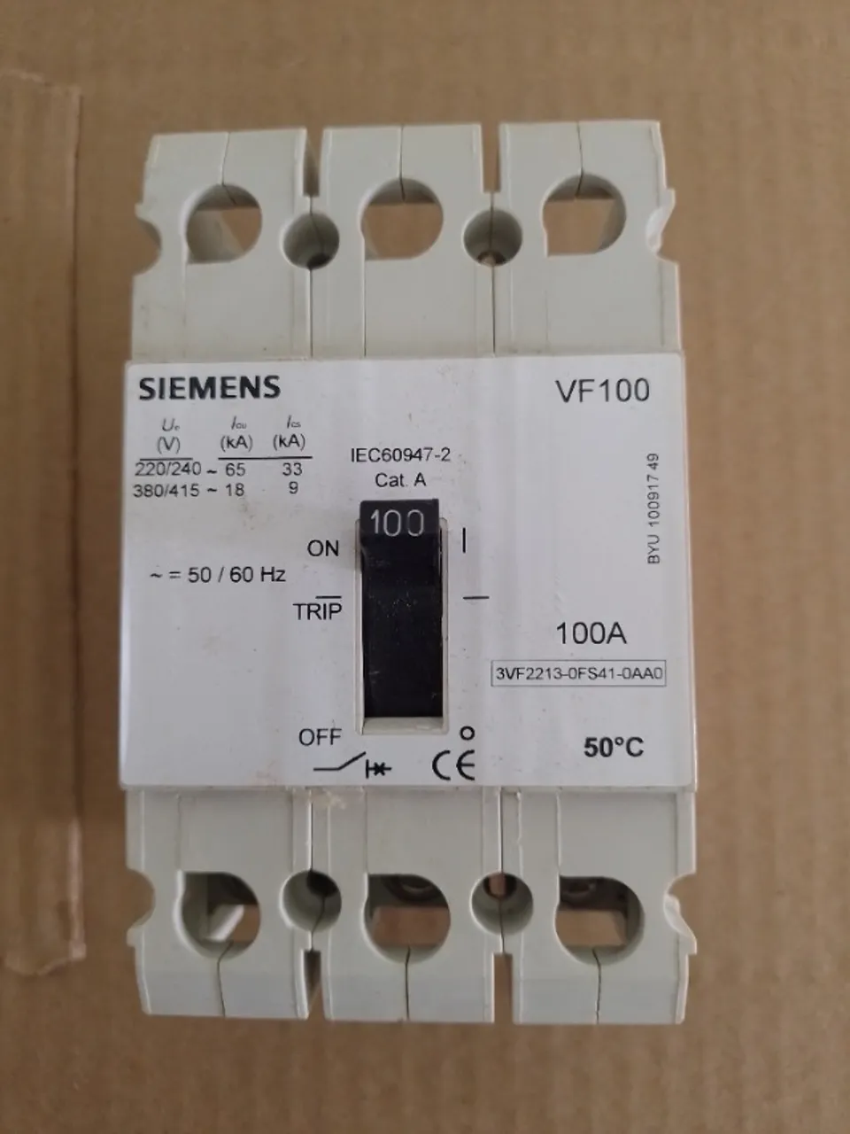 DISJUNTOR SIEMENS 3 X 100A VF 100 - UNID R$ 200,00