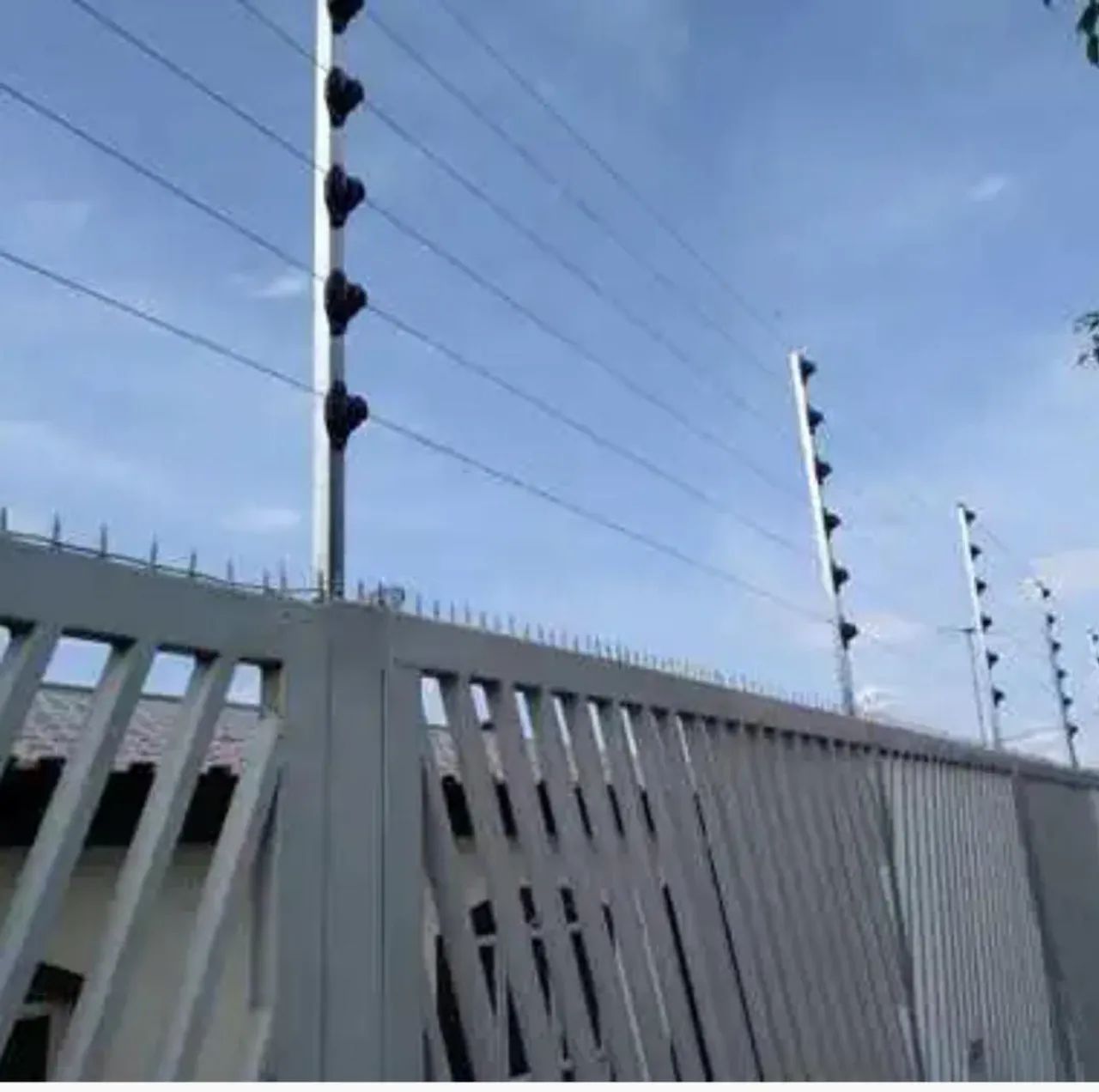 VENDA, INSTALAÇÃO E MANUTENÇÃO EM ALARMES, CÂMERAS E CERCAS ELÉTRICAS. - Foto 2