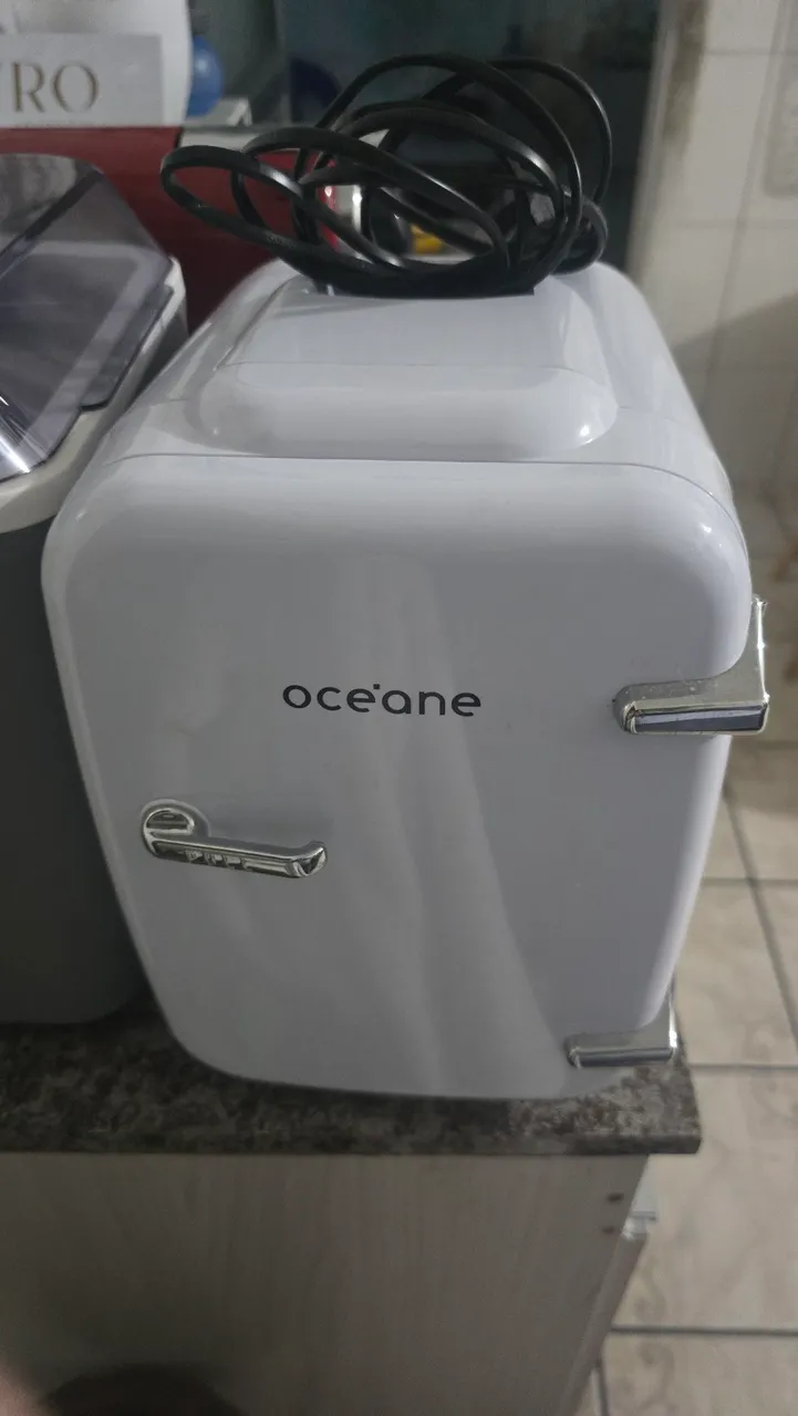 Mini Geladeira Oceane - COM DEFEITO