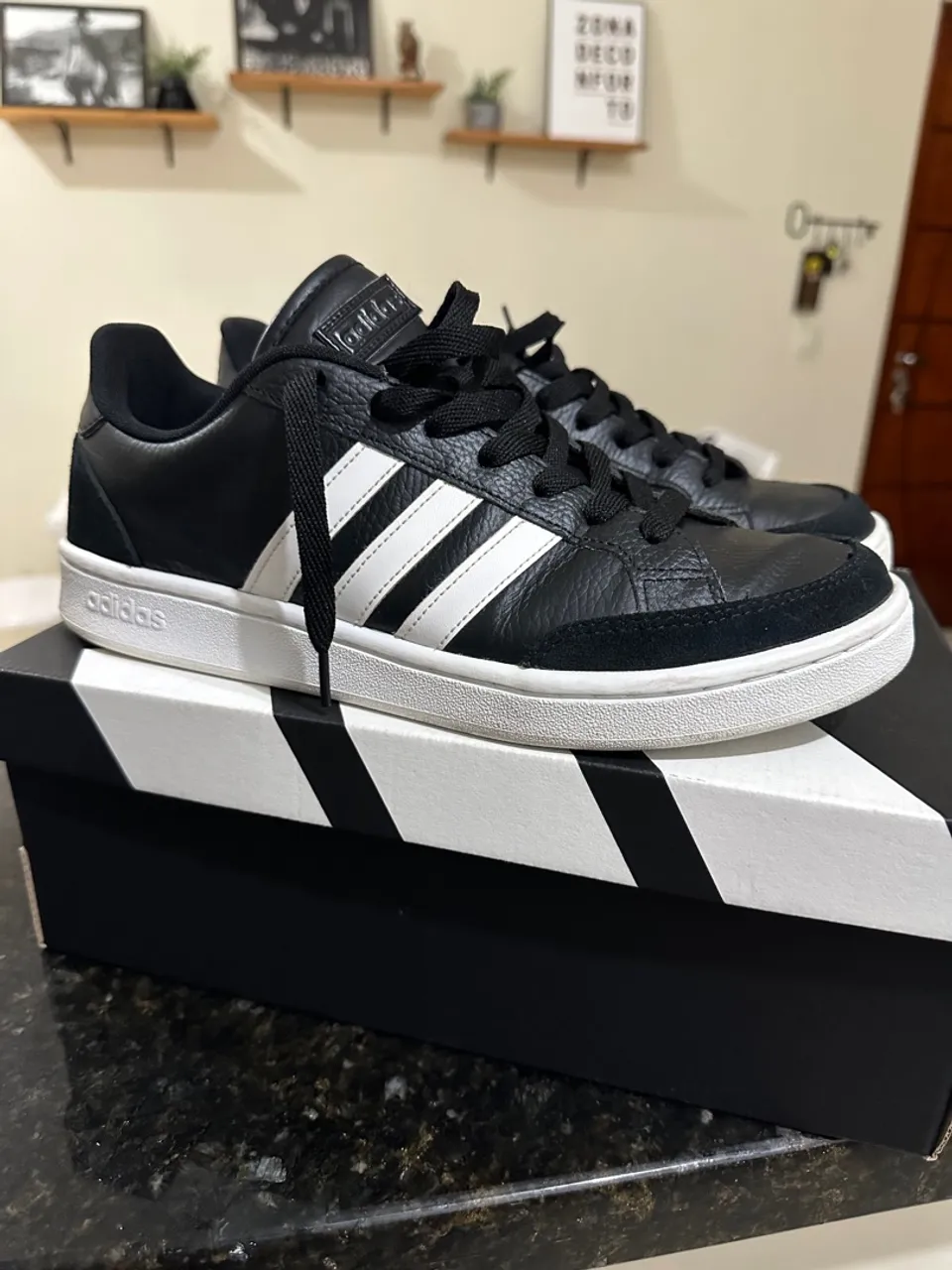 Adidas Grand Court em COURO. Número 41
