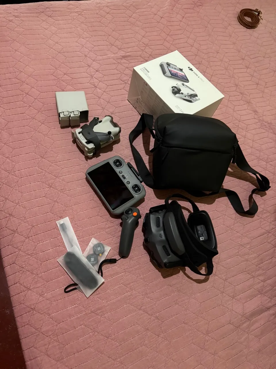 DJI Mini 4 Pro Fly More Combo + DJI Goggles 3 Integra