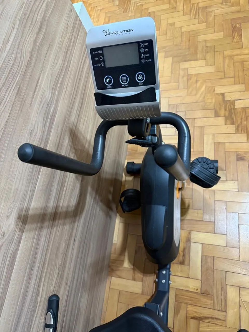 Bicicleta Ergométrica Evolution RB 802 - Foto 4