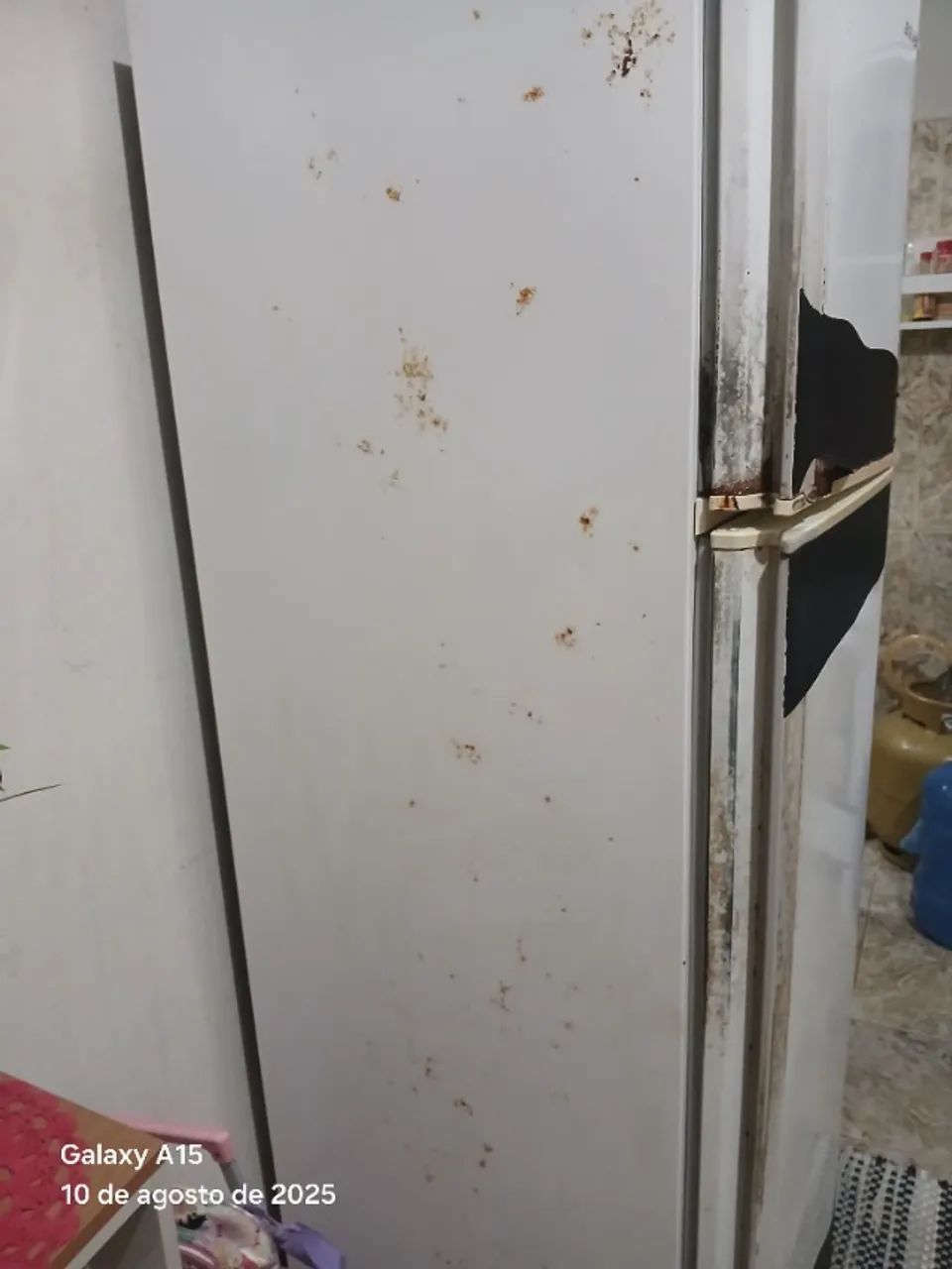 Vende-se geladeira com defeito  - Foto 2