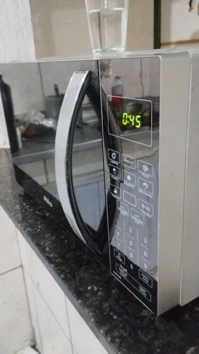 Micro-ondas Philco 26 Litros novinho - Foto 2