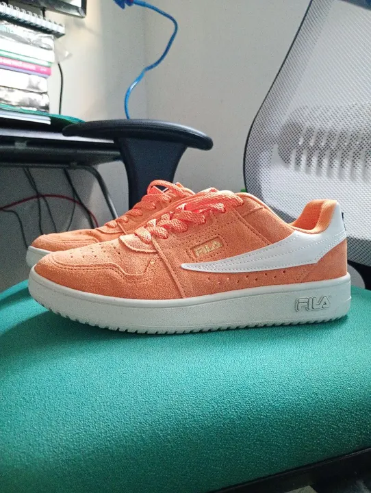 tenis fila suede laranja acd classic