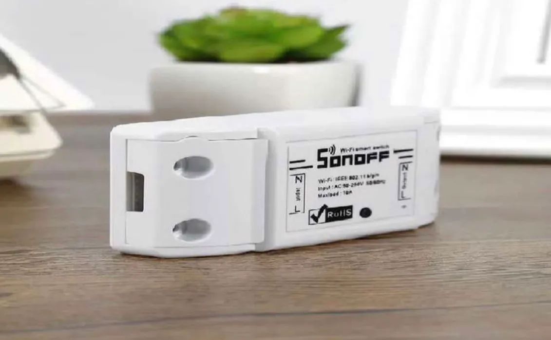 Interruptor WiFi Sonoff para Automação Residencial
