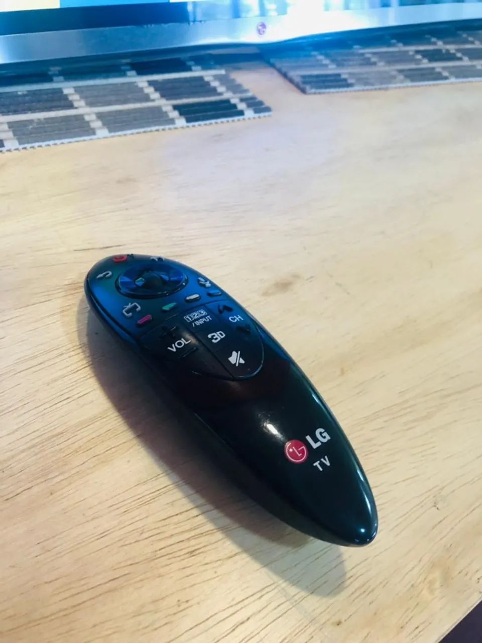 TV LG 49" Polegadas - com controle original - Foto 3