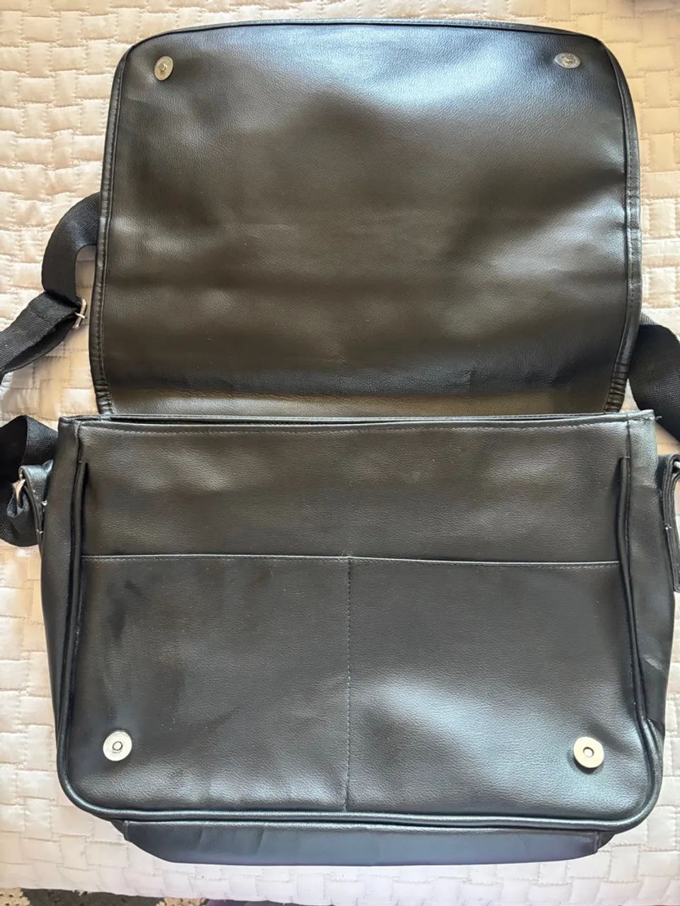 Bolsa executiva transversal courino preta - Foto 4