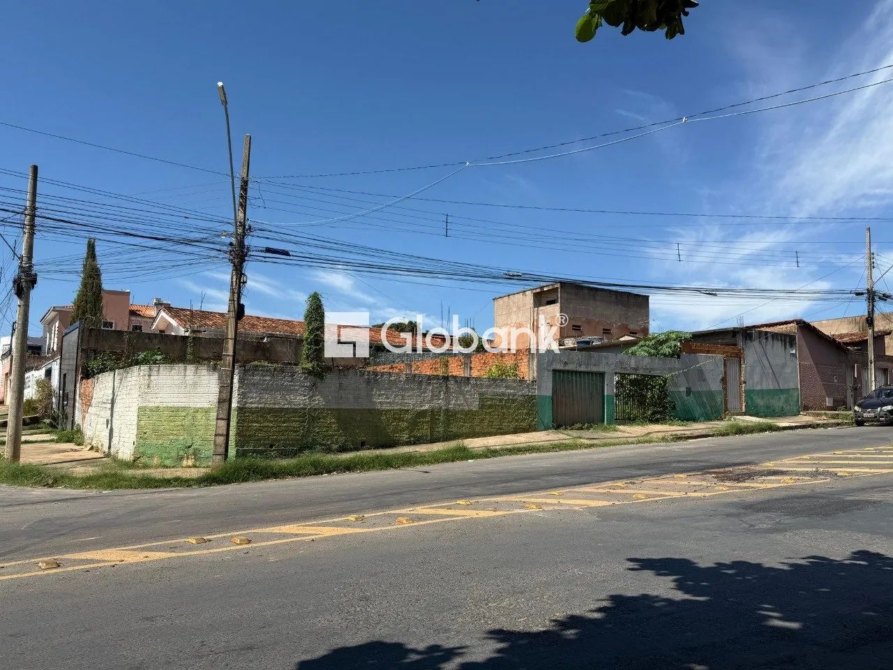 Lote comercial no Major Prates com área total de 324,28 metros