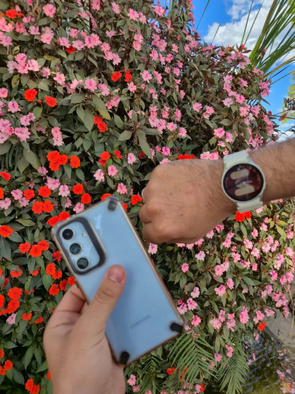 S24 FE azul e GALAXY WATCH 7