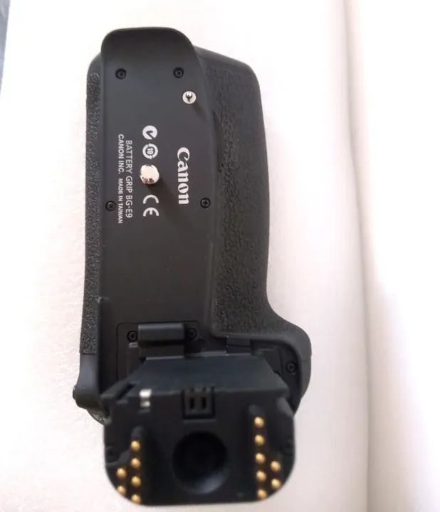 Canon Battery Grip Bg-E9 Câmera Dslr 60D - Foto 5