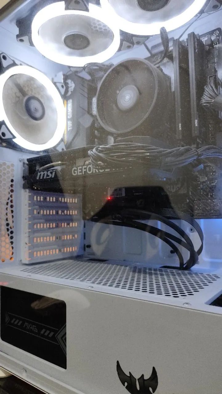 Placa de Vídeo MSI GeForce RTX 4060 Ventus 2X Black OC - Foto 3