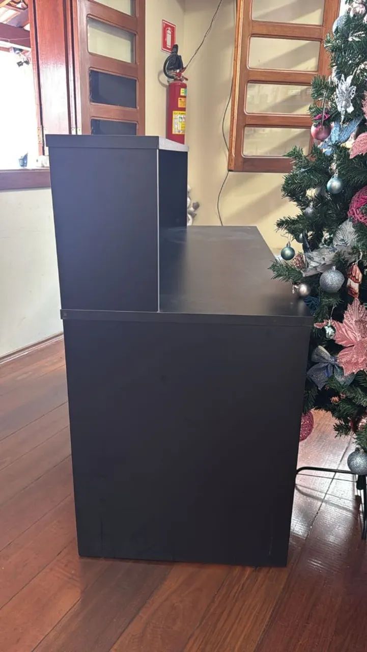 Balcão em MDF preto<br><br>1,90 de comprimento<br>1,20 de altura<br>0,75 de largura - Foto 2