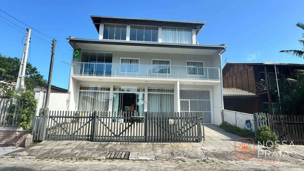 Sobrado com 5 dormitórios à venda, 400 m² por R$ 1.950.000,00 - Itapema do Norte Gleba - I