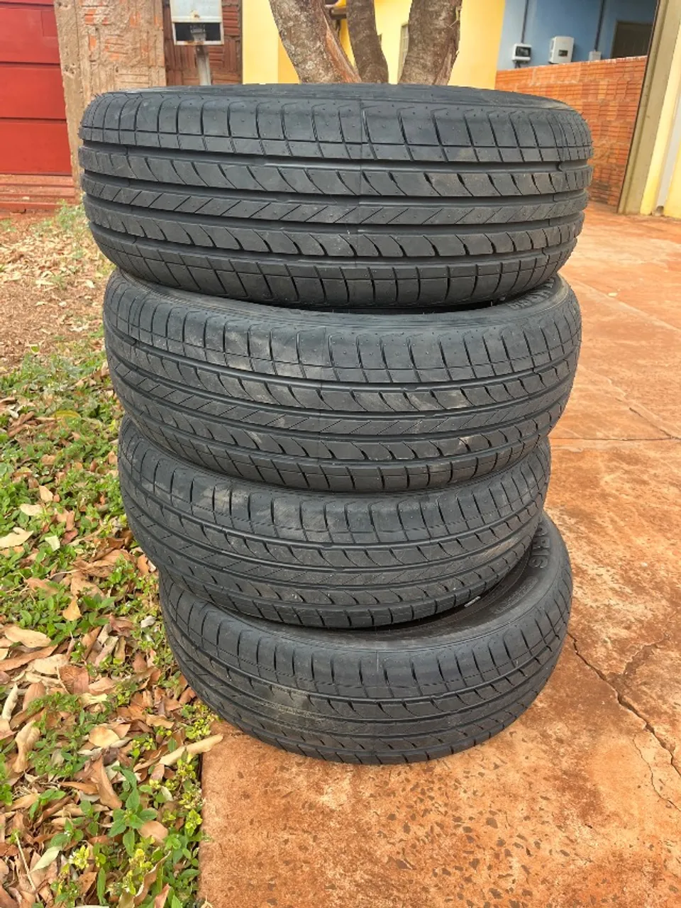 Pneus 195/60R16