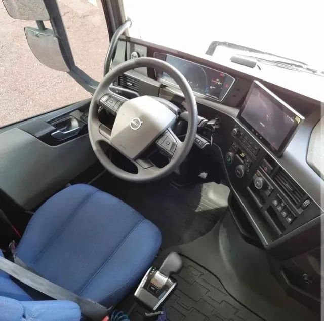 Volvo FH 540 6X4 Globetrotter 2020 + Rodocaçamba Randon 2022 - Foto 8