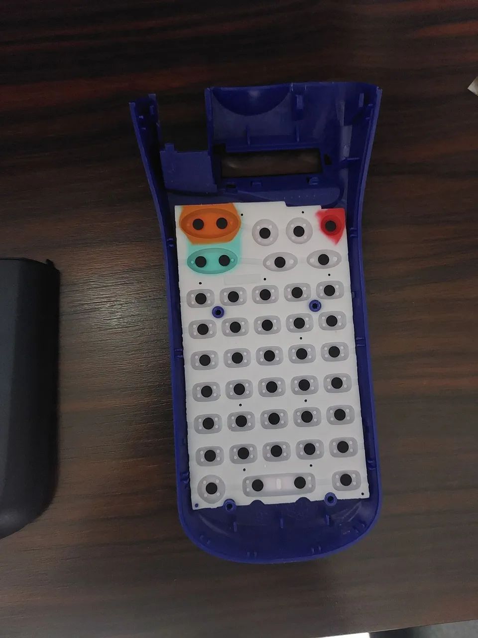 Tampa frontal , teclado e tampa bateria rotuladora dymo letratag xr - Foto 2