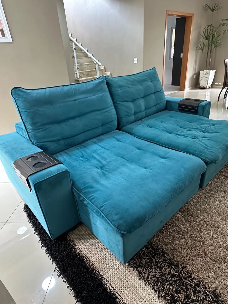 Sofá retrátil azul turquesa 4 lugares