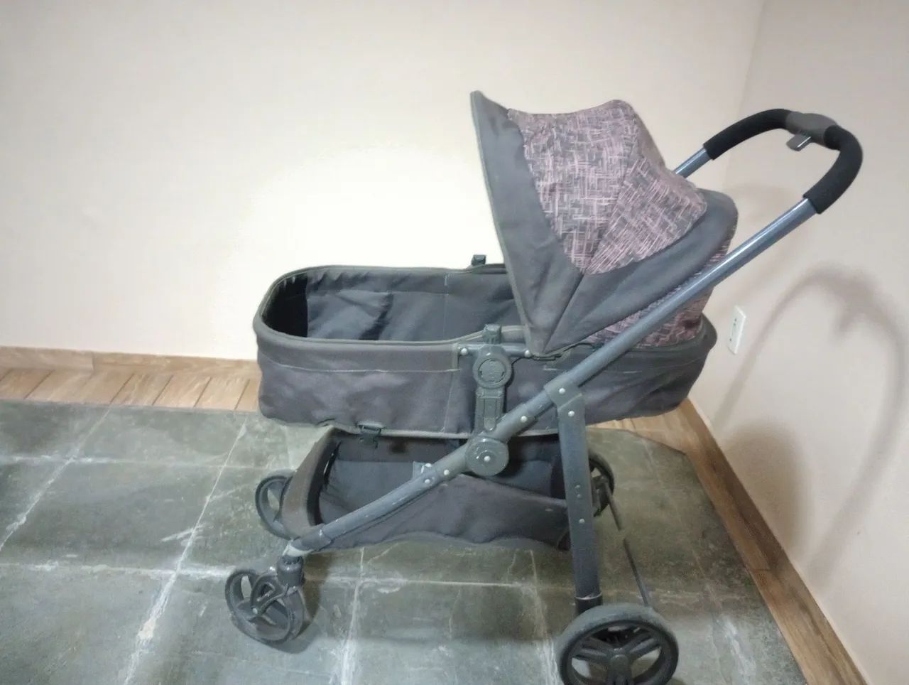 Carrinho de Bebê Moisés Galzerano - Usado