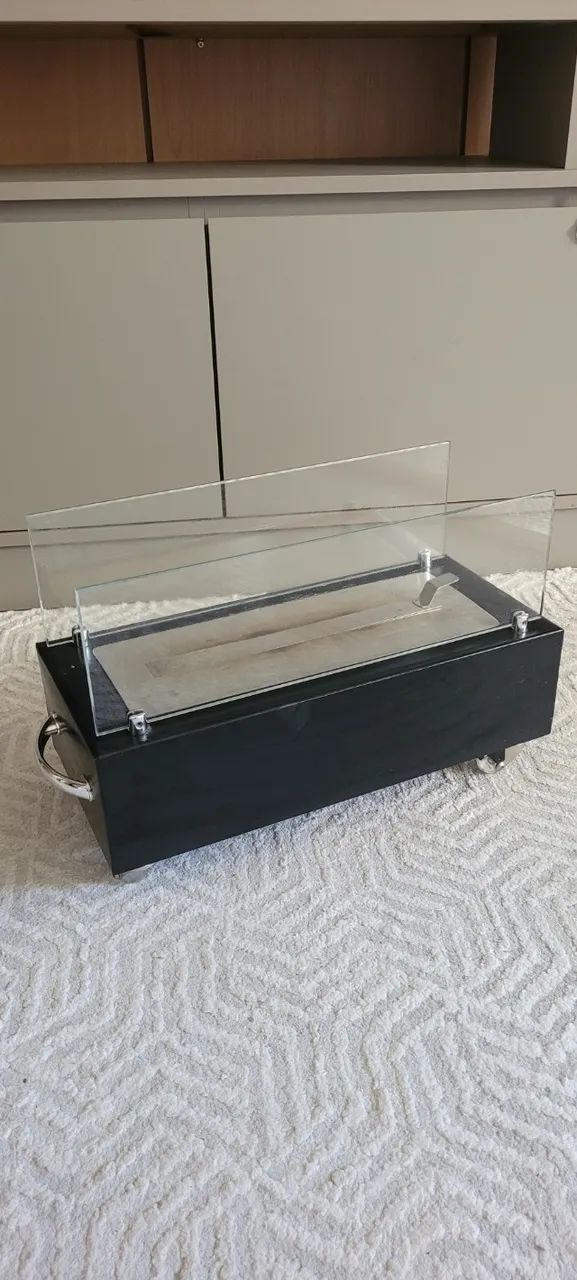 Lareira ecológica + 2 galões de 5 litros para álcool de brinde 