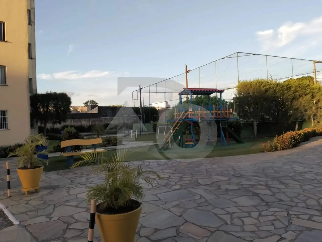 Santa Lúcia: Apartamento com Elevador, Piscina e Área Verde na Jabotiana
