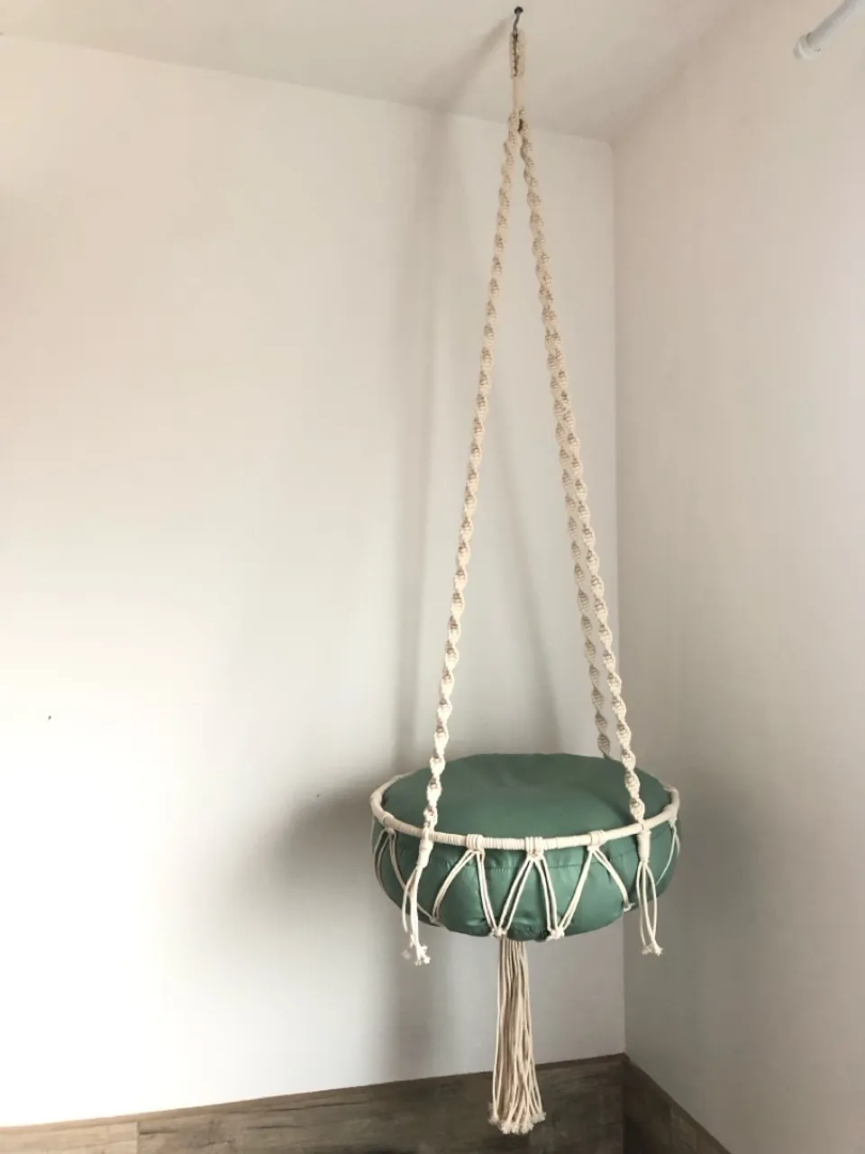 Cama Suspensa para Gatos - Conforto e Estilo