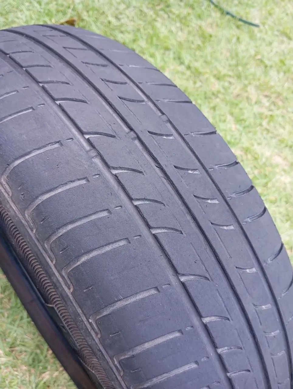 Um pneu 175/70/14 TRACMAK meia vida  - Foto 6