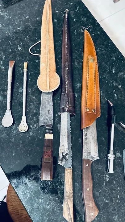 Conjunto de facas para churrasco e bomba para chimarrão.  - Foto 3