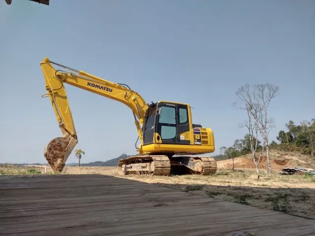 Escavadeira Komatsu 2023 PC130LC  - Foto 2