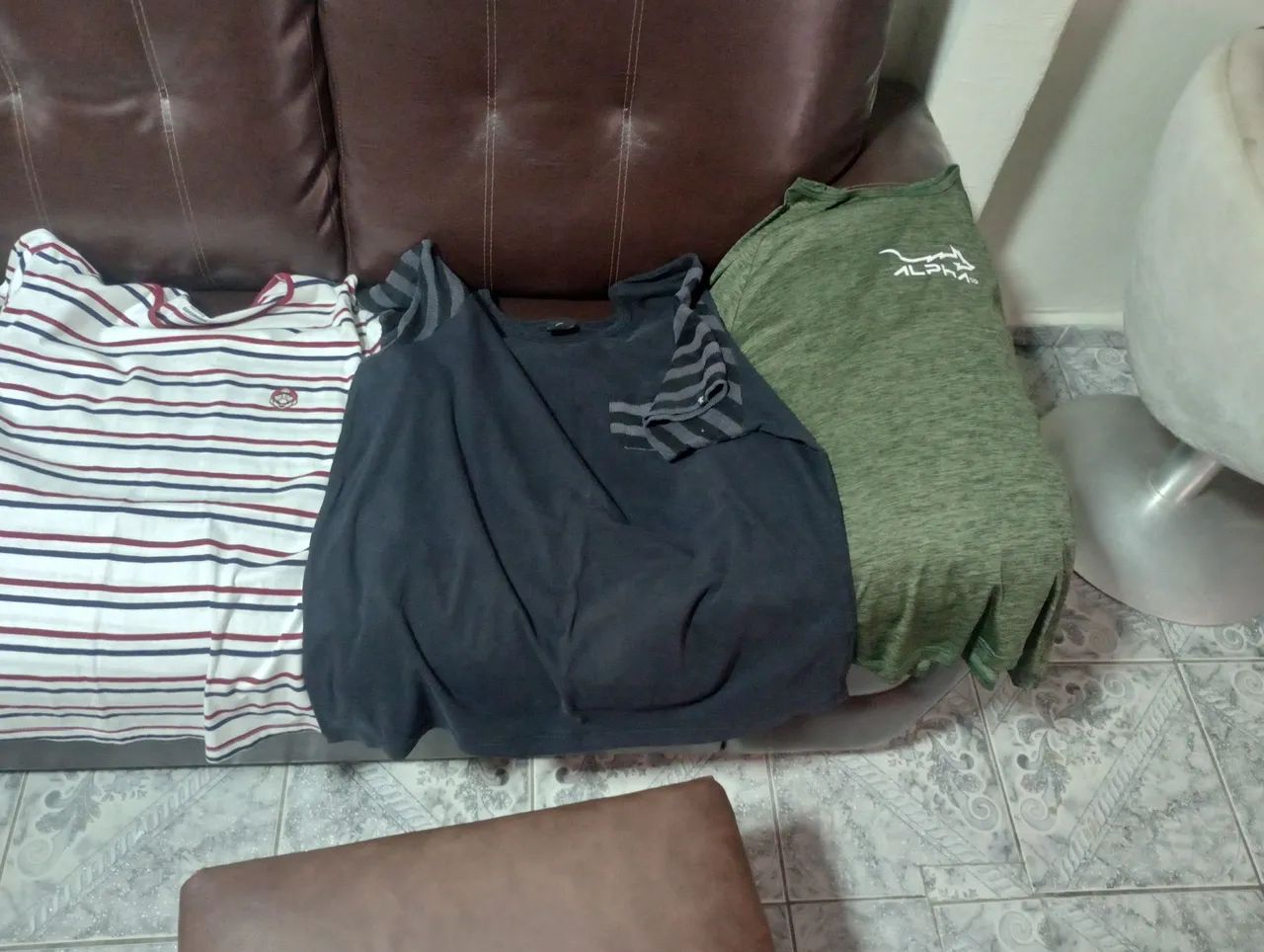 Camisas masculinas Usadas em Bom estado  - Foto 4