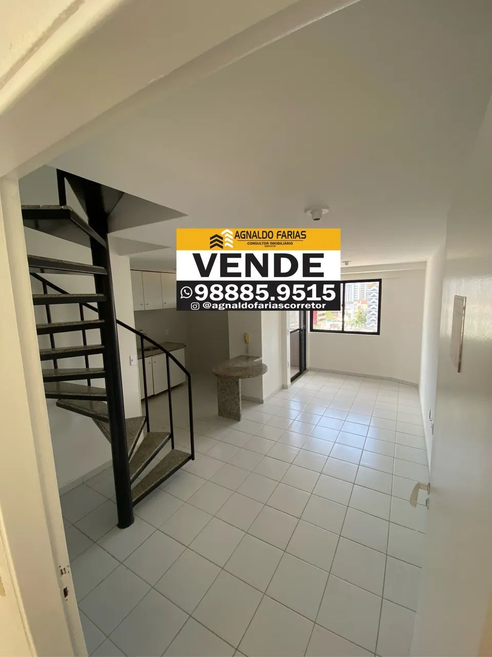 Vendp Duplex de 2/4, na 2ª quadra da Ponta Verde - Maceió - AL