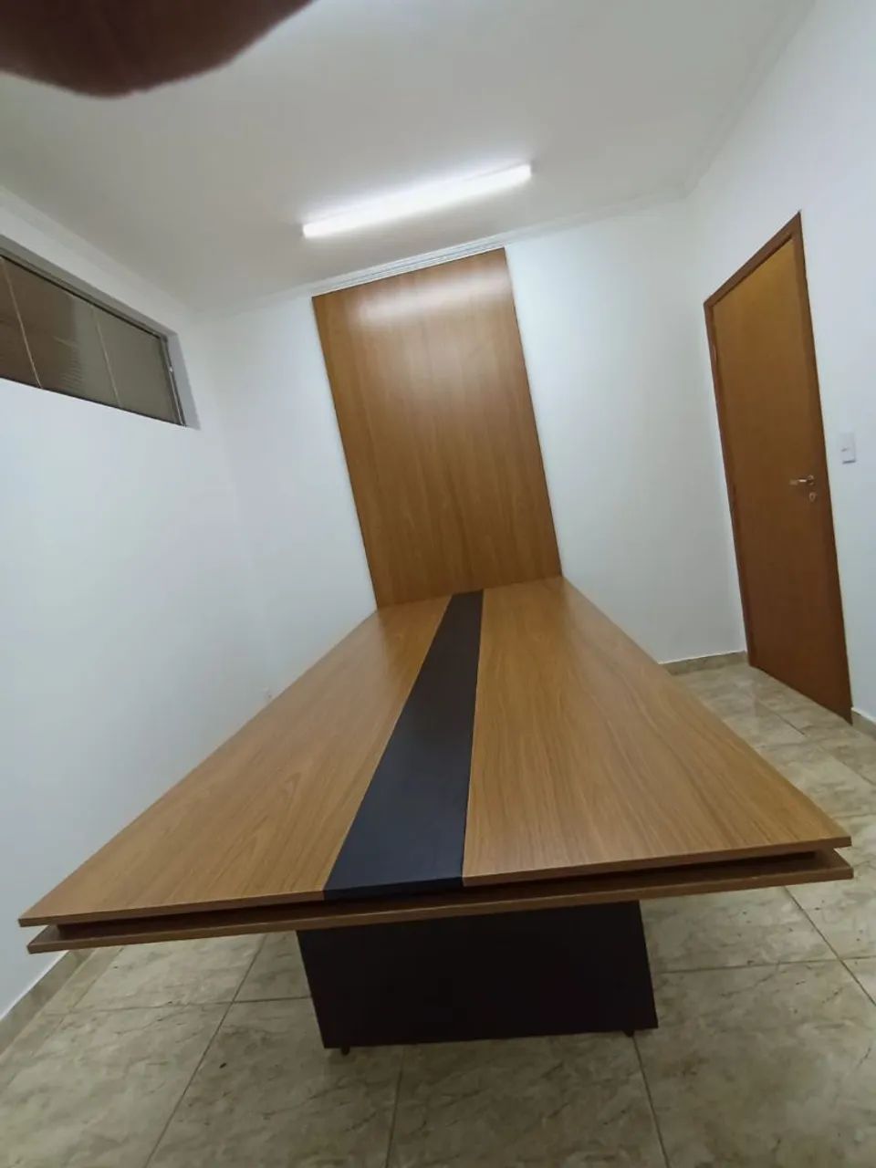 MOVEIS DE ESCRITÓRIO MESA DE REUNIÃO BORDA DUPLA + PAINEL NOVO ****LEIA A DESCRIÇÃO**** - Foto 2