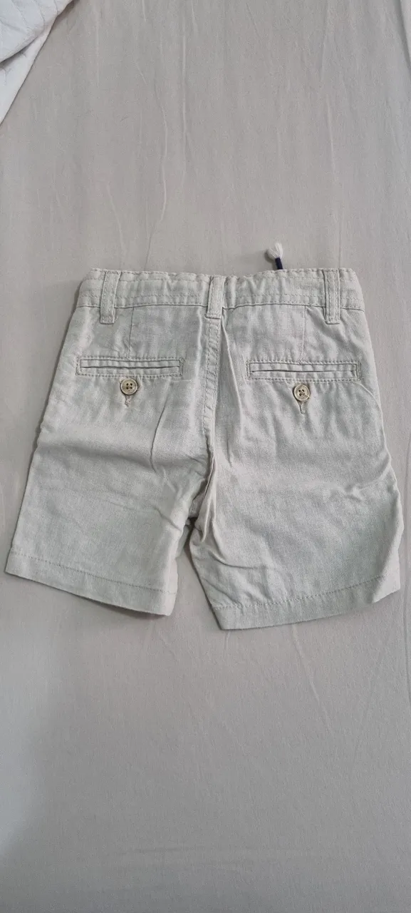 Shorts de linho bege infantil