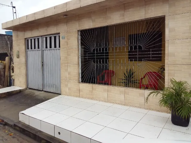 Oportunidade Única! Casa Próxima ao Aeroporto - Preço de Terreno!