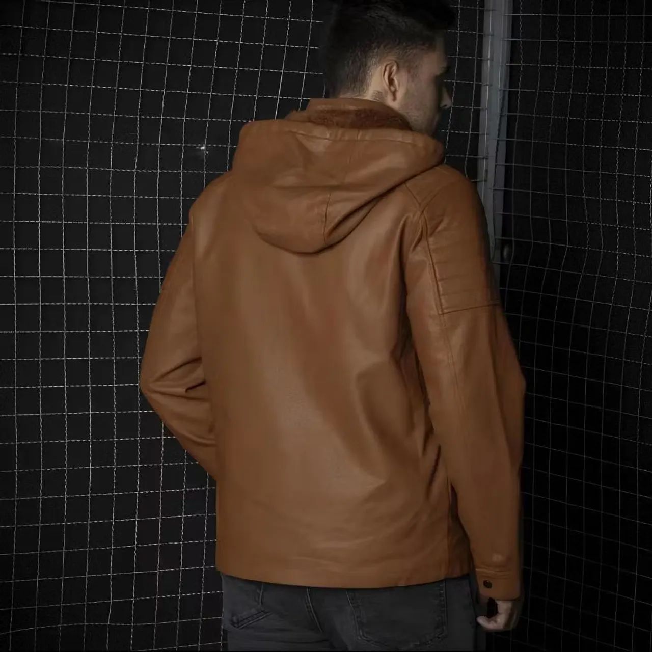 Jaqueta de Couro Masculina com Capuz - Foto 2