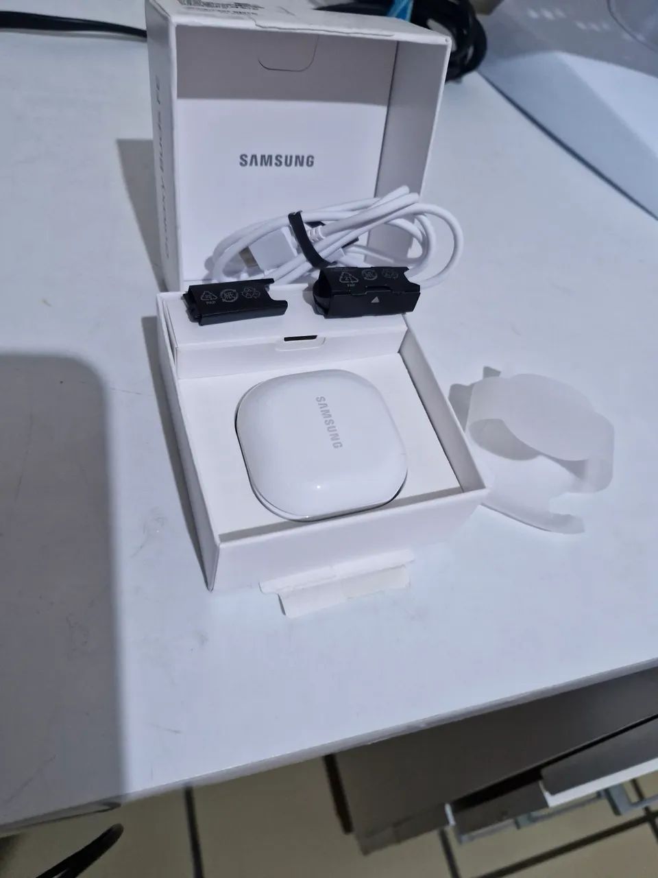 Fone de Ouvido Samsung Galaxy Buds FE - Novo - Foto 3
