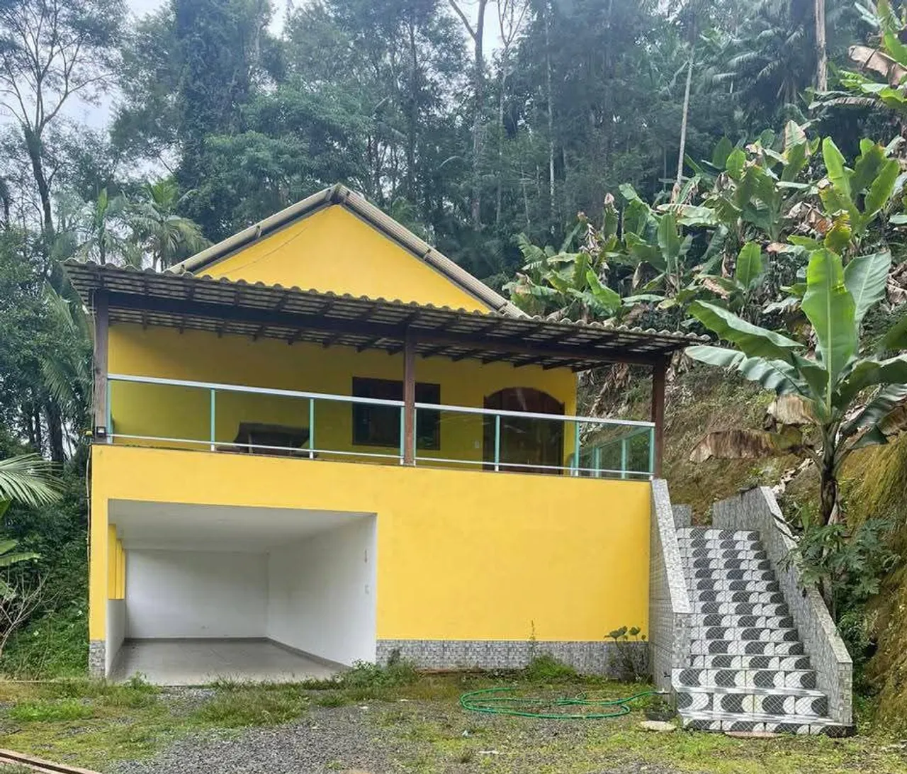 Excelente chácara pertinho de Marechal Floriano ES. Com 1.600 m²