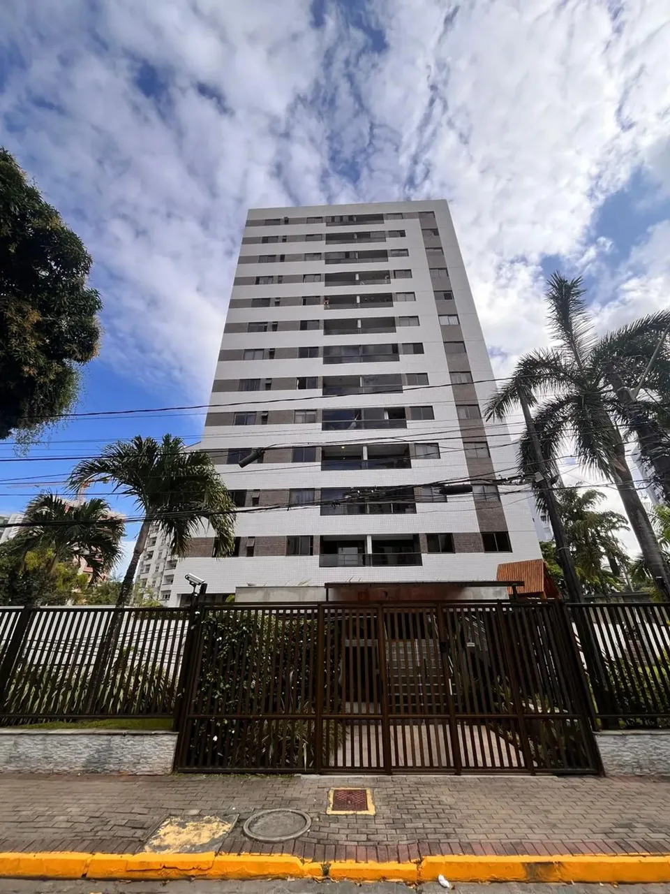 Apartamento de oportunidade para venda com 85m²  - 3 quartos 1 suíte 2 vagas  Monteiro - R
