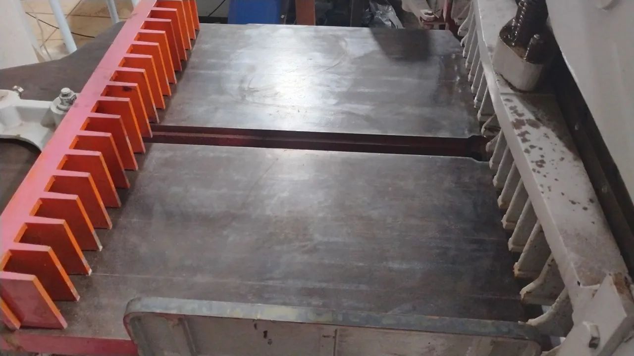 Guilhotina Catu 80cm de corte ótimo estado 220v - Foto 2