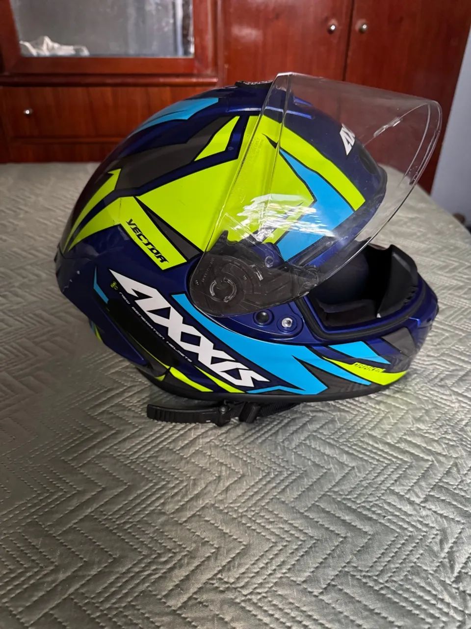 Capacete Axxis Vector - Design Moderno e Seguro