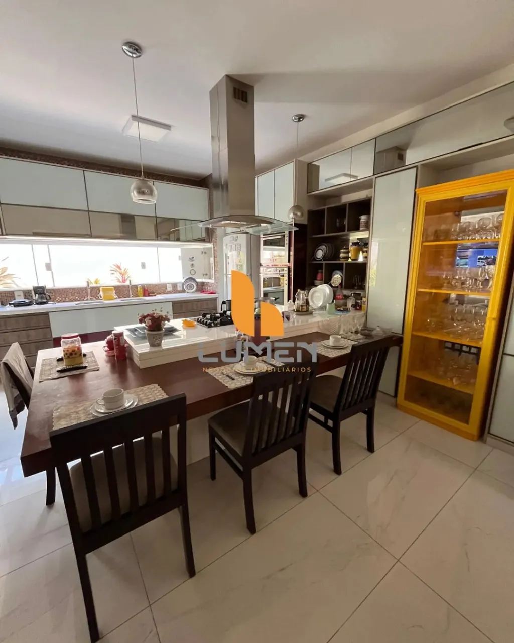 VENDO Casa solta localizada na Chácara Brasil