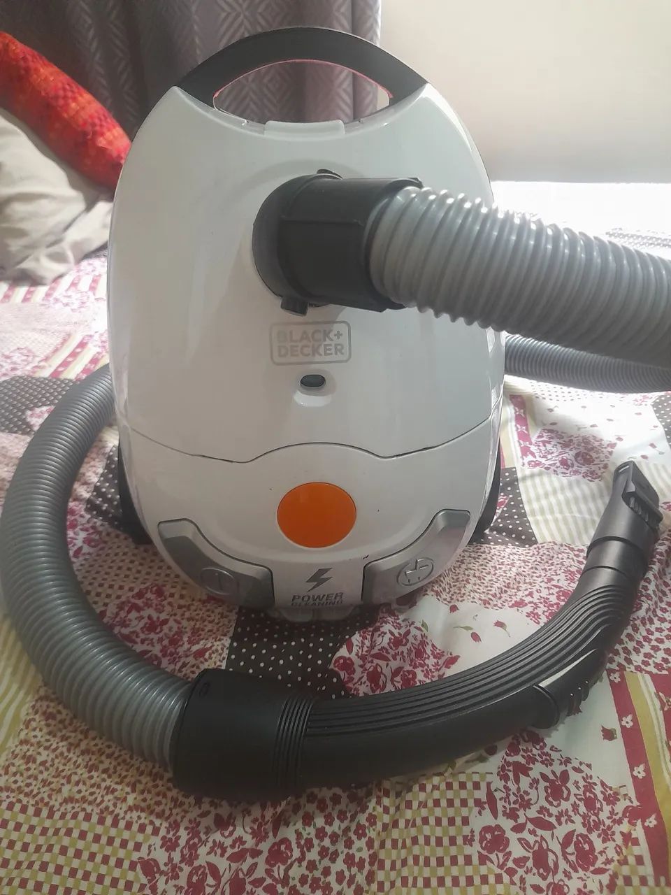 Aspirador de Pó Black+Decker - Potente e Compacto