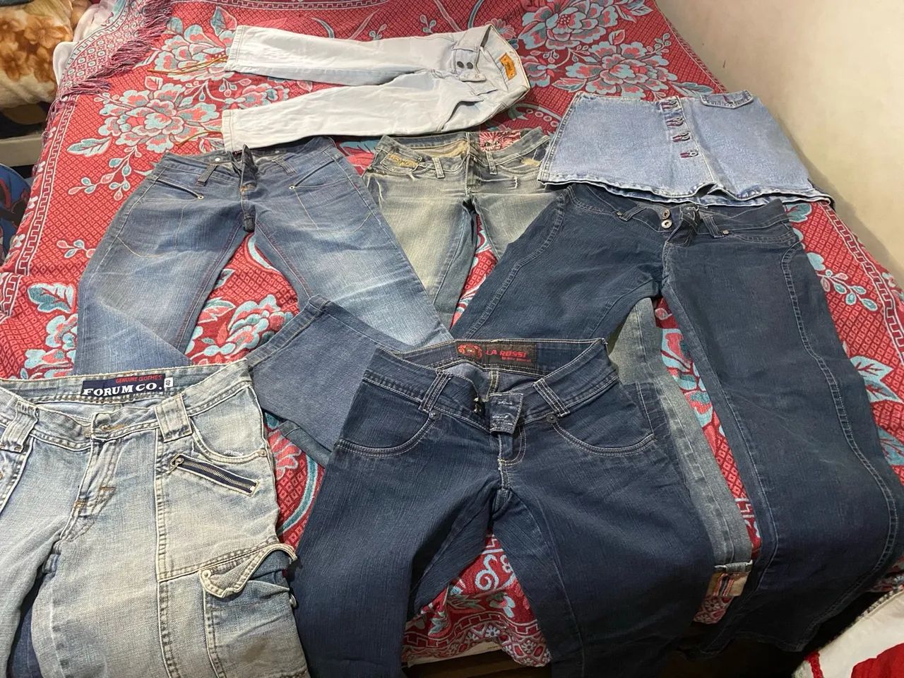 Calça jeans de menina 