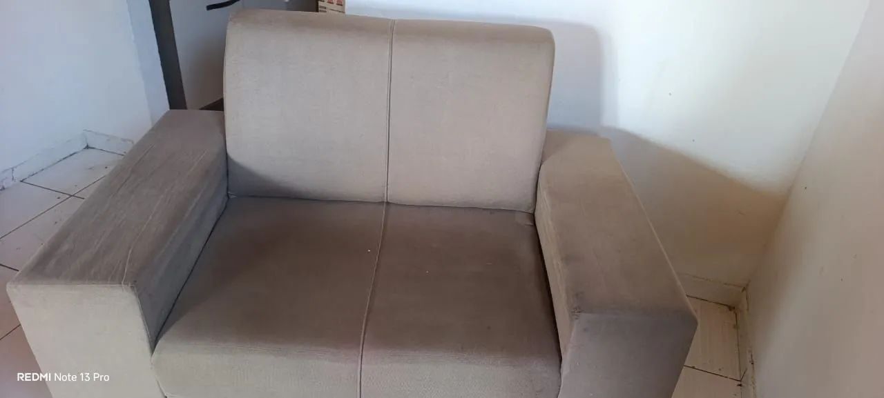 Sofá 2 lugares. Tem conversa no valor 64220708957058122