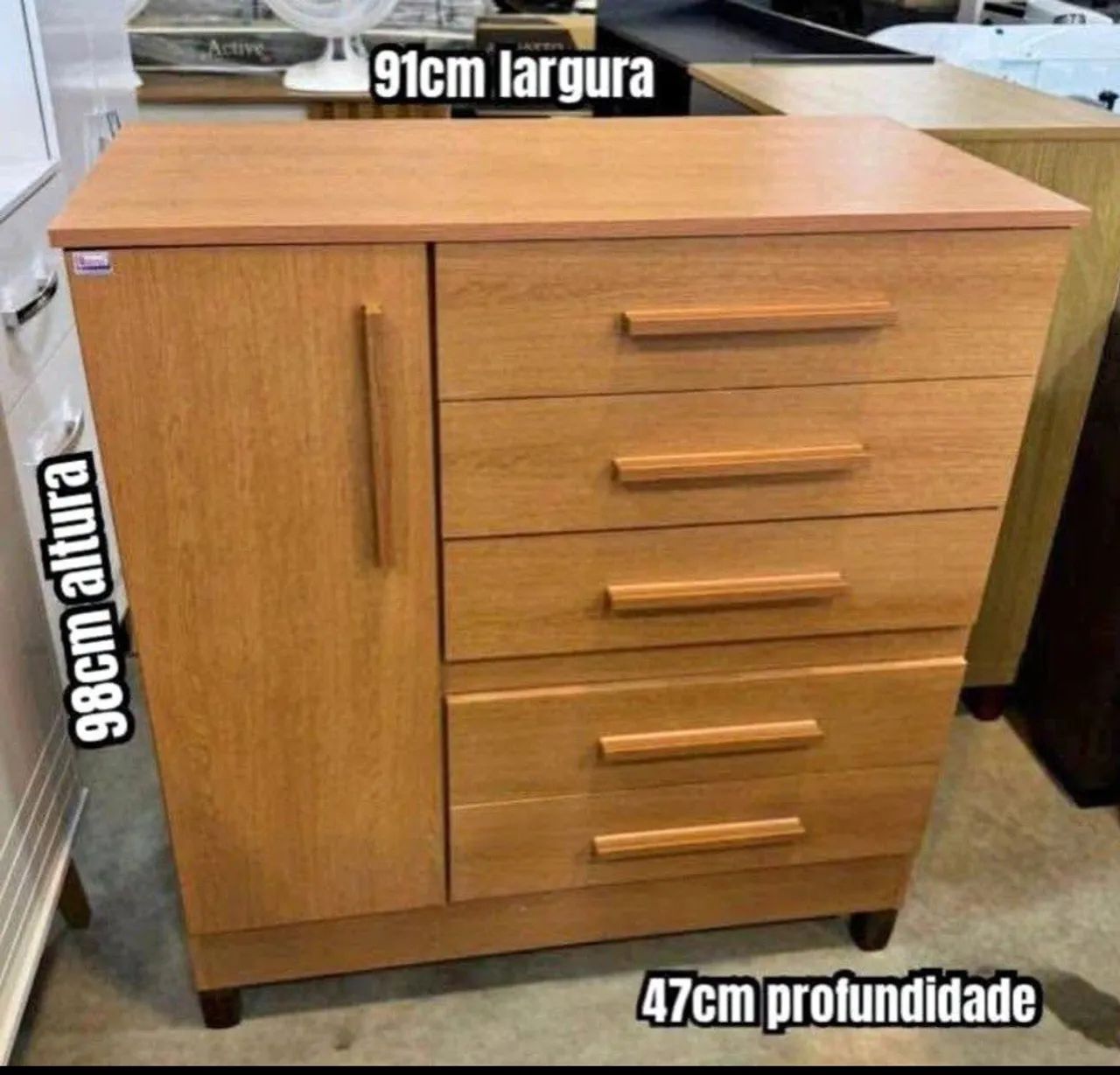 Cômoda com porta e gavetas - Nova